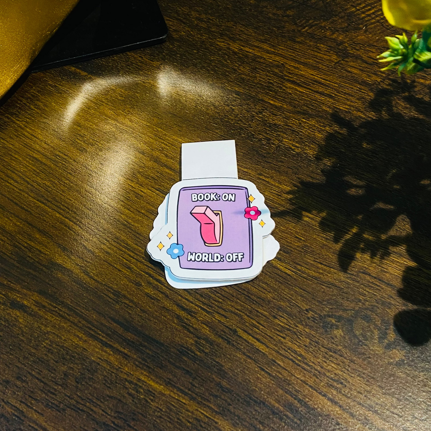 BOOK ON WORLD OFF| MAGNETIC BOOKMARK MATT FINISH